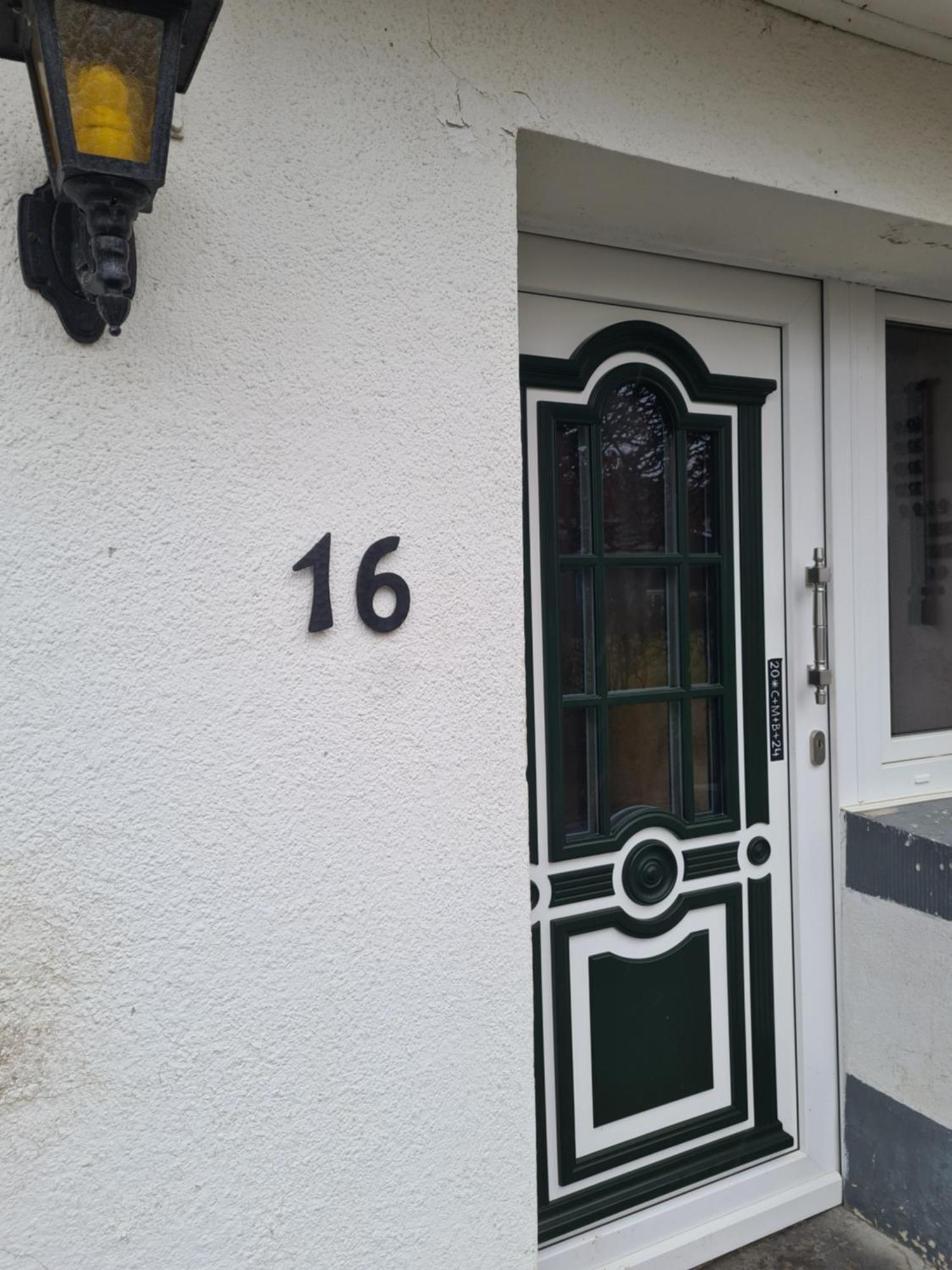 Haus Paesch Nahe See Mit Beheiztem Whirlpool/Sauna Butgenbach Esterno foto