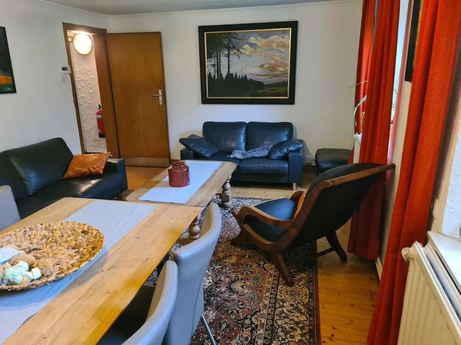 Haus Paesch Nahe See Mit Beheiztem Whirlpool/Sauna Butgenbach Esterno foto