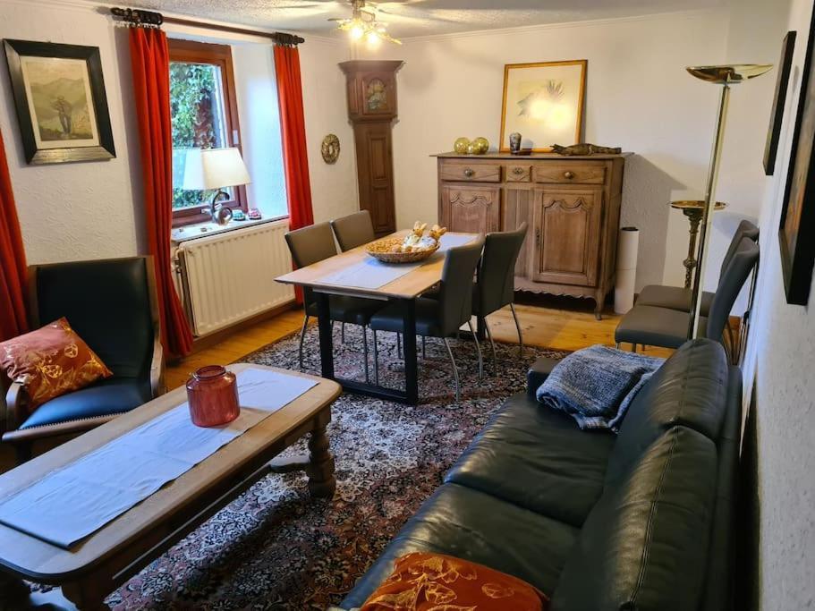 Haus Paesch Nahe See Mit Beheiztem Whirlpool/Sauna Butgenbach Esterno foto